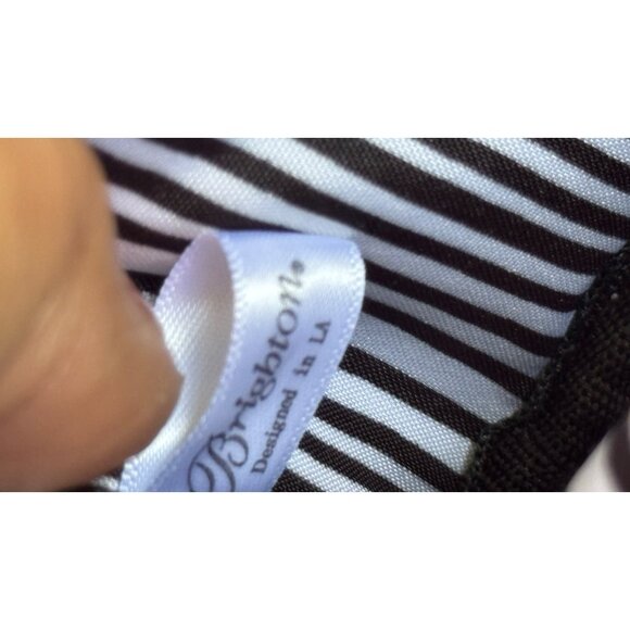 Love Brighton Crossbody Bag With Heart Strap & Zipper Compartments. - Picture 6 of 9